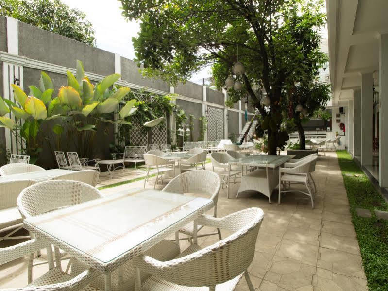 Wisma tamu Reddoorz @ Burangrang 2*